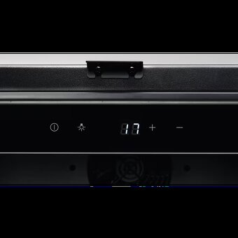 Vestavná vinotéka - nerozbalená - 3