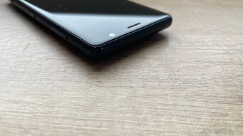 sony xperia xz2 compact - 3
