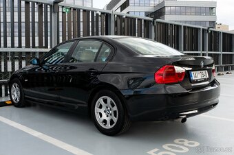 BMW (E90) 318i - 3