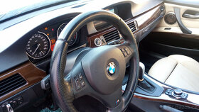 Náhradní díly z BMW 330d e90 N57 HIGH-END audio TV Mpaket - 3