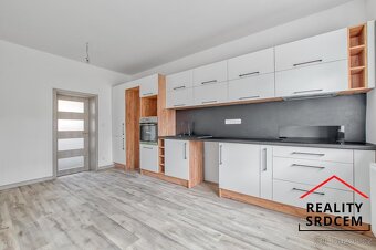 Pronájem zrekonstruovaného bytu 2+1 v rodinném domě, 69 m2,  - 3