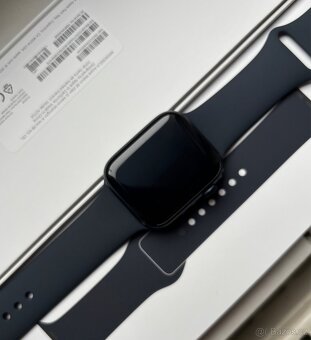 Apple Watch SE 44mm Černé zánovní - 3