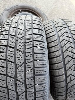 Zimní pneu 215/60R16 2xpirelli 2xcontinentalna plech diskách - 3