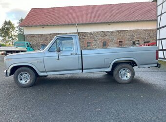 Ford F-150 XLT V8 5.0i – rok 1986 - 3
