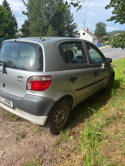 Toyota Yaris - 3
