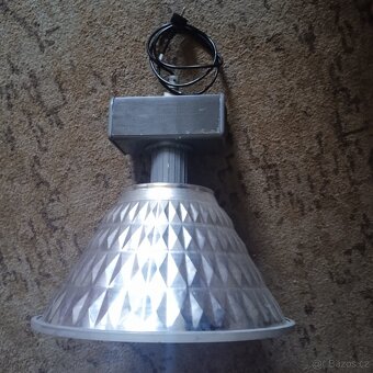 Prodám světelnou lampu na 220-240V,200W - 3