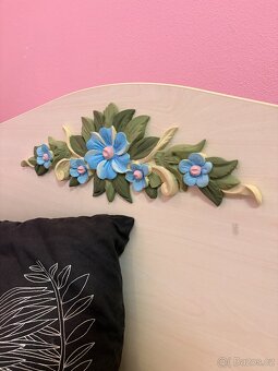 Bílá postel s květinami + matrace - 3