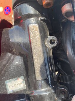 Triumph street twin 900 - 3