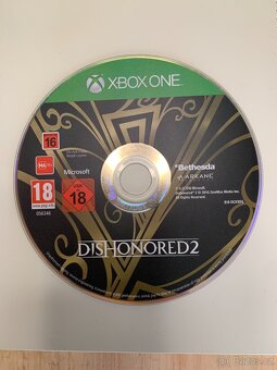 XBOX One S 500GB + Ovladač + Hra - 3