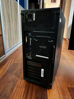 Výkonný PC / Workstation – i7-8700K, 32GB RAM - 3
