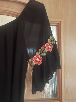 Krásné černé šaty - 3