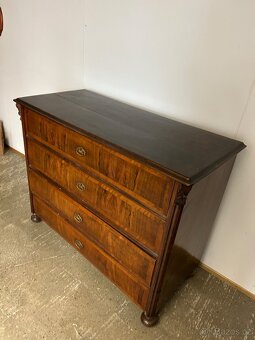 Starožitná komoda - 3