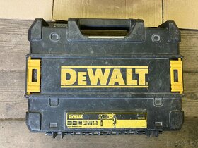 DeWalt vrtací  kombinované kladivo D25144 - 3