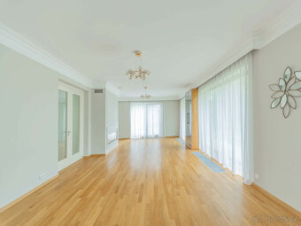 Exkluzivní vila 5+1, 348 m², bazén, sauna, pozemek 996 m², S - 3