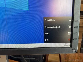 LCD monitor s jemnou čárou, úhlopříčka 21’´ - 3