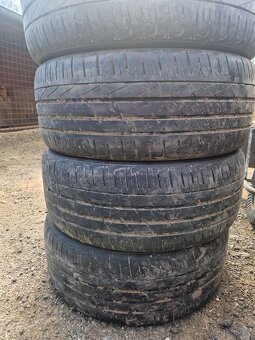 Pneu 235/50 R 19 - 3