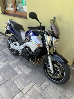 Suzuki GSR 600 - 3