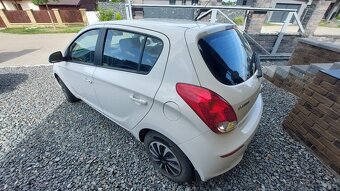 Hyundai I20 1.4i automat, rok 2013 - 3