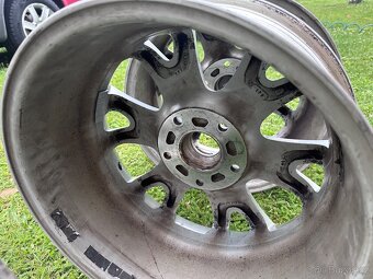 Alu kola kvalitní značky Dezent 17x7,5 nepoškozena - 3