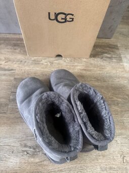 Šedé válenky UGG - 3