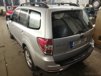 Subaru Forester 2,0 4x4 Automat 4 místa - 3