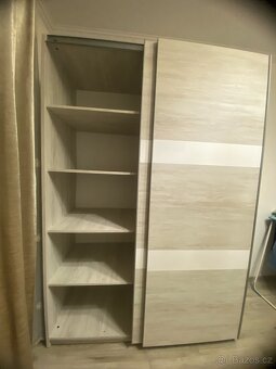 🪞 Moderní šatní skříň s posuvnými dveřmi – NOVÁ - 3