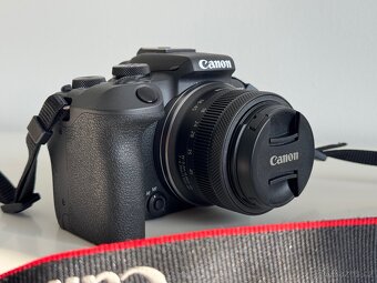 Canon R10 + objektiv 18-45 - v záruce - 3