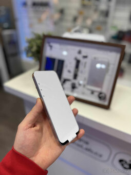 iPhone 16 Pro Max 256GB White Titanium E-SIM - 3