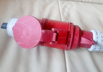 Zásuvka zástrčka 380V 32A 5ti kolík 400V - 3