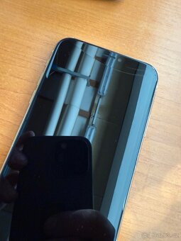Apple iPhone XR 128GB - 3