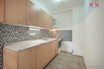 Prodej rodinného domu, pozemek 882 m², Kmetiněves - 3