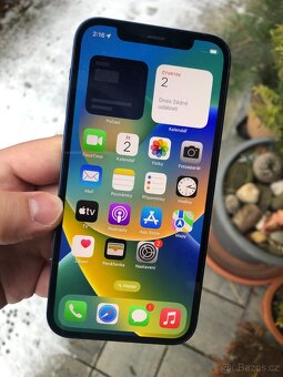 iPhone 12 64Gb v hezkém stavu - 3