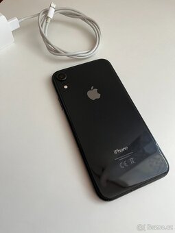 iPhone Xr 64GB černá - 3