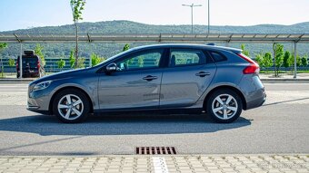 Volvo V40 D2 Momentum - 3