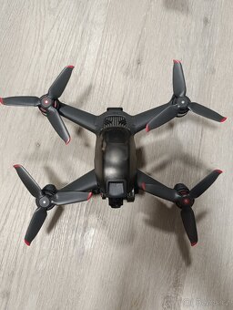 Dron DJI FPV - 3