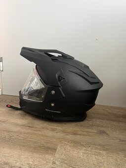 Helma na motorku cestovni vel S 55-56 cm - 3