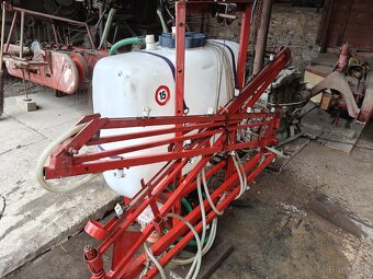 Postřikovač za traktor nesený 300L - 3