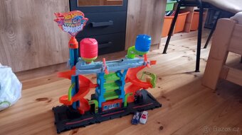 Prodám Hot Wheels - 3