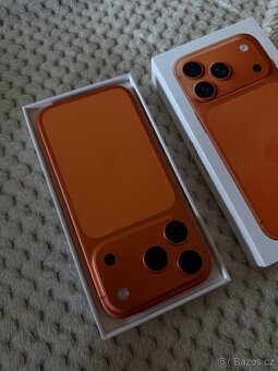 Apple iPhone 17 Pro 256GB oranžový - 3