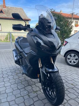 Honda adv 350, top stav - 3