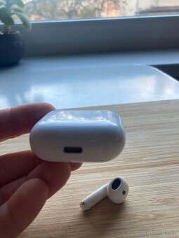 Sluchátka apple airpods 4 - 3