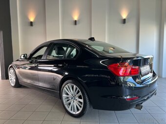 BMW 335i, 225 kW, manuál, r.v. 2013 – top stav - 3