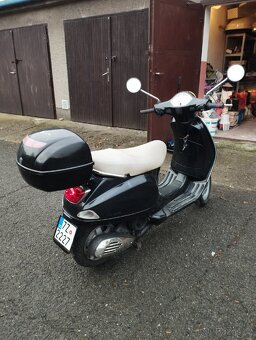 Prodám skútr Vespa LX 25 - 3