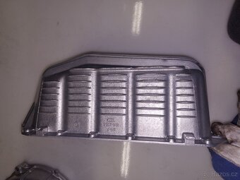 Víko ventilů škoda 136rapid favorit 130LR Felicia MPi 50kw - 3