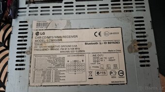 Prodám LG LCS700BR – autorádio - 3