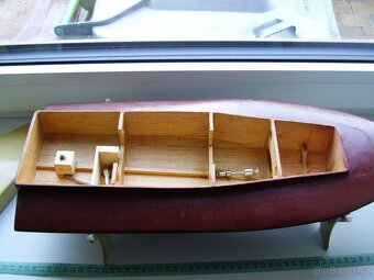 Sportovní elektro člun, použitý. - 3