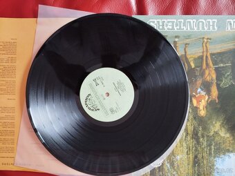 LP Kern - Women Hunters - 3