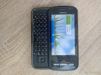 Nokia C6-00 - 3