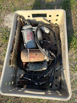 Díly Škoda z vyklízení garáže - 3