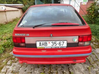 Renault 19 I  červená barva - 3